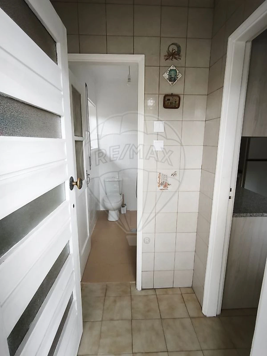 Moradia T3 para Arrendamento em Arrifana Foto 19