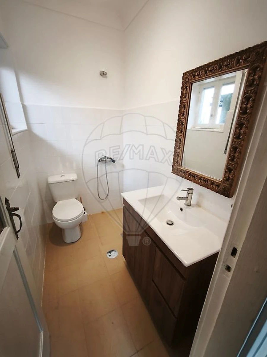 Moradia T3 para Arrendamento em Arrifana Foto 3