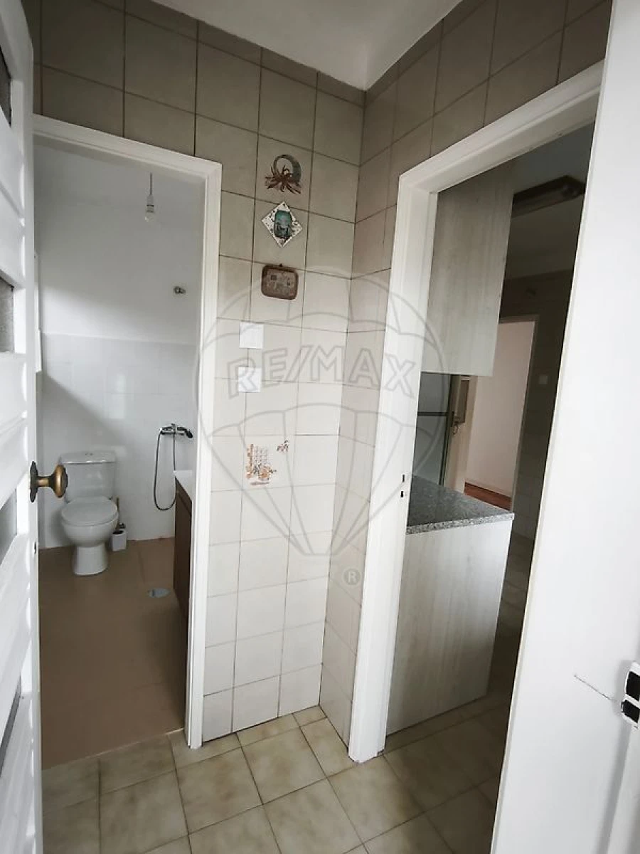 Moradia T3 para Arrendamento em Arrifana Foto 17