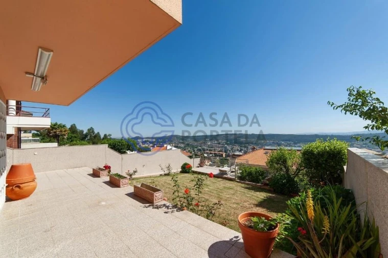 Moradia T4 para Venda em Valongo Foto 25