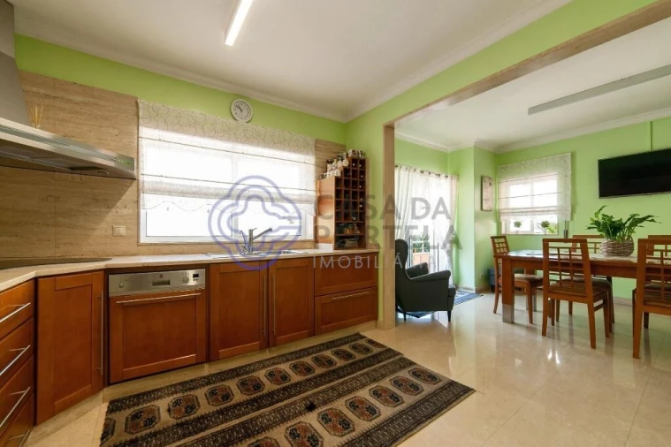 Moradia T4 para Venda em Valongo Foto 12