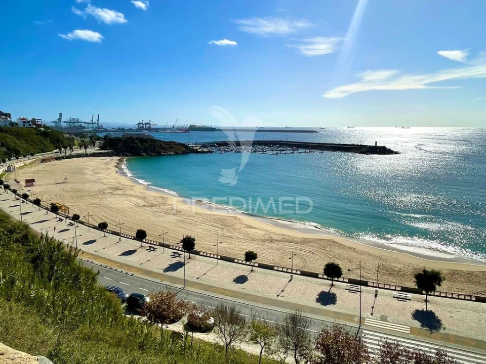 Apartamento T2 para Venda em Sines Foto 11