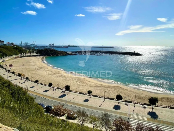 Apartamento T2 para Venda em Sines Foto 11