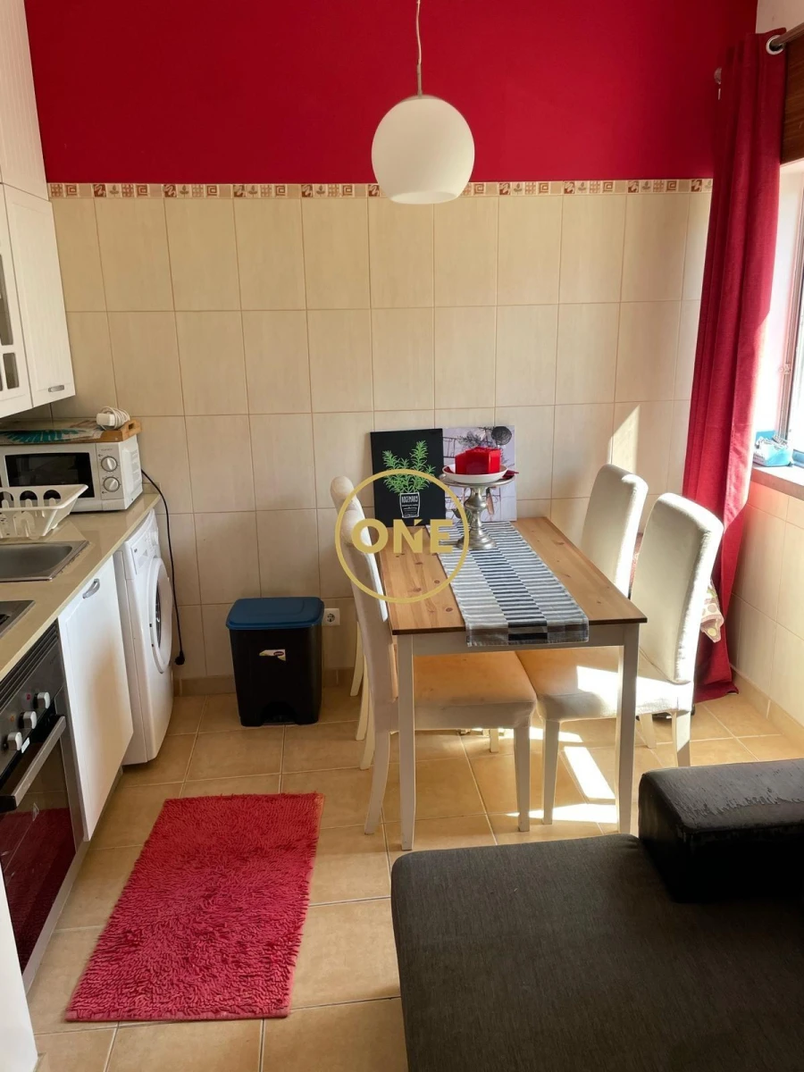 Apartamento T1 para Venda em Corroios Foto 2