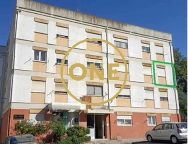 Apartamento T1 para Venda em Corroios Foto 3