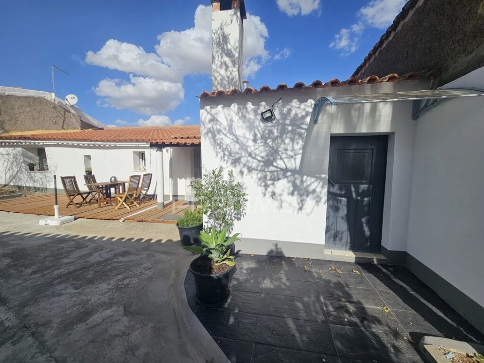 Moradia T6 para Venda em Santa Barbara de Padrões Foto 6