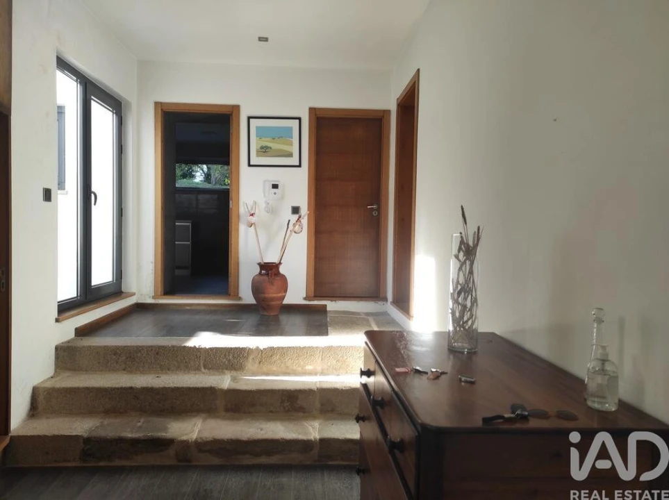 Moradia T4 para Arrendamento em Gandra e Taião Foto 2