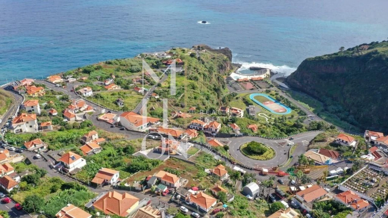 Terreno para Venda em São Roque do Faial Foto 20