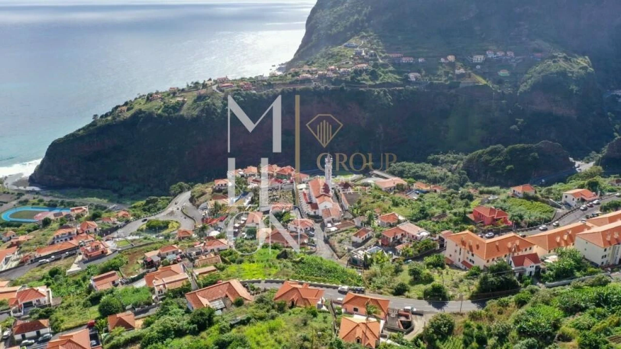 Terreno para Venda em São Roque do Faial Foto 13