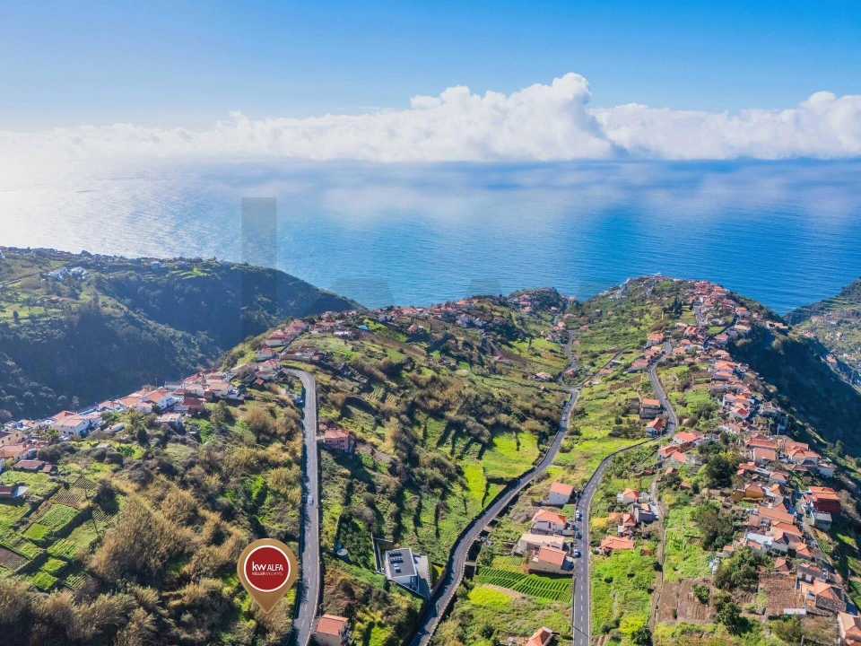 Terreno para Venda em Arco da Calheta Foto 1