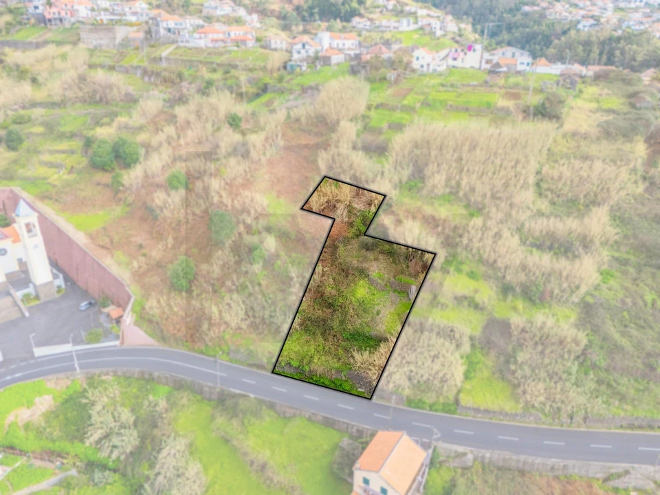 Terreno para Venda em Arco da Calheta Foto 7