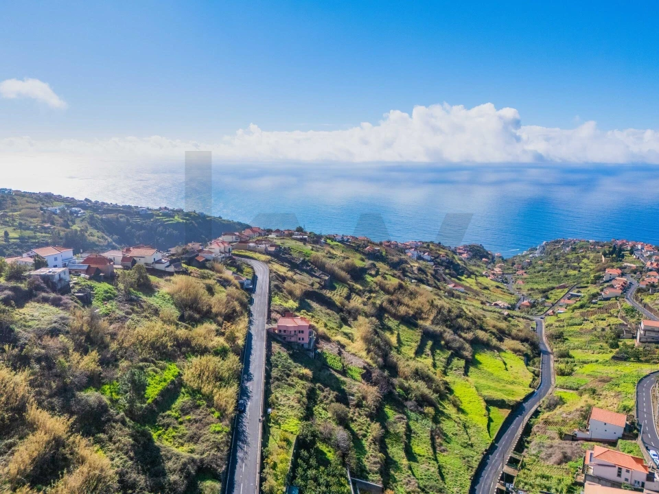 Terreno para Venda em Arco da Calheta Foto 11