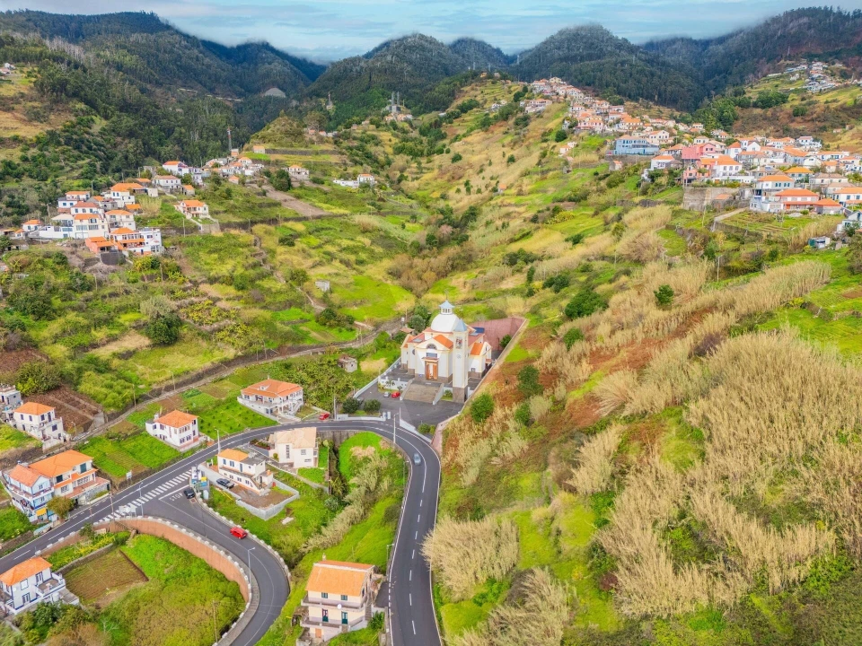 Terreno para Venda em Arco da Calheta Foto 15