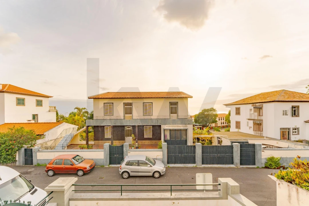 Moradia T4 para Venda em Funchal (Santa Maria Maior) Foto 54