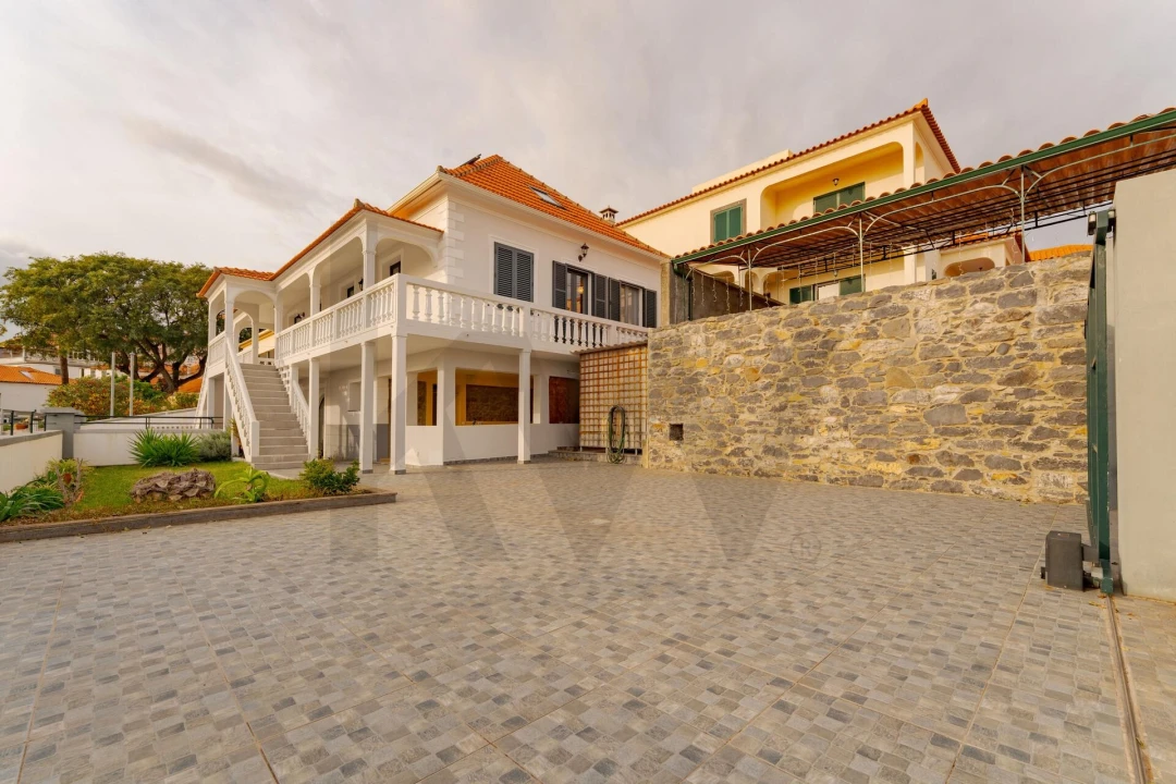 Moradia T4 para Venda em Funchal (Santa Maria Maior) Foto 7