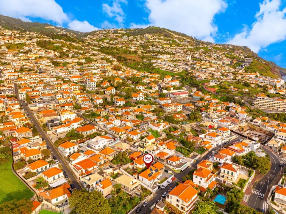 Moradia T4 para Venda em Funchal (Santa Maria Maior) Foto 65