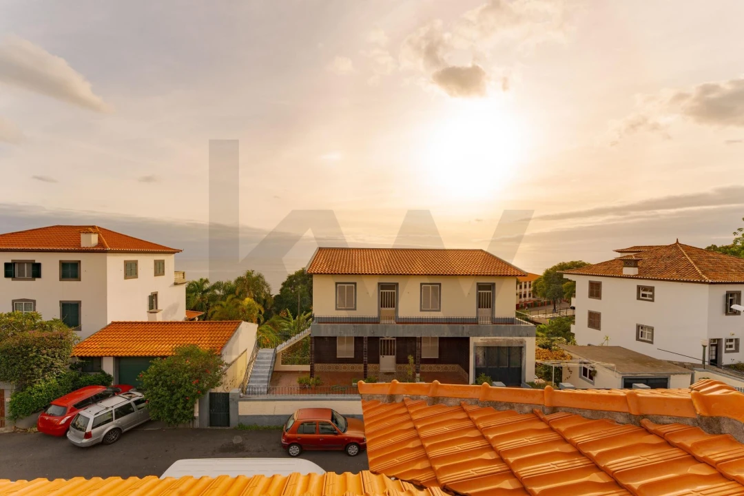 Moradia T4 para Venda em Funchal (Santa Maria Maior) Foto 53