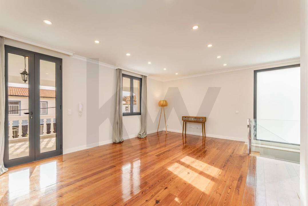 Moradia T4 para Venda em Funchal (Santa Maria Maior) Foto 16