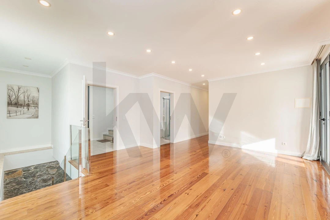 Moradia T4 para Venda em Funchal (Santa Maria Maior) Foto 15