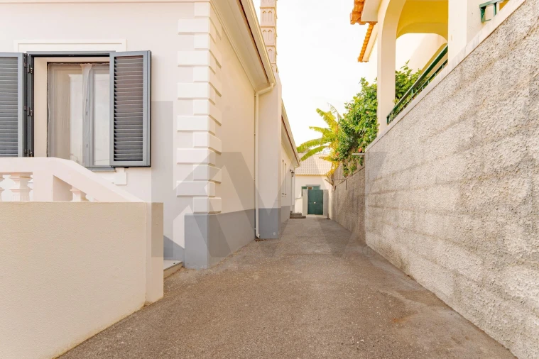 Moradia T4 para Venda em Funchal (Santa Maria Maior) Foto 49