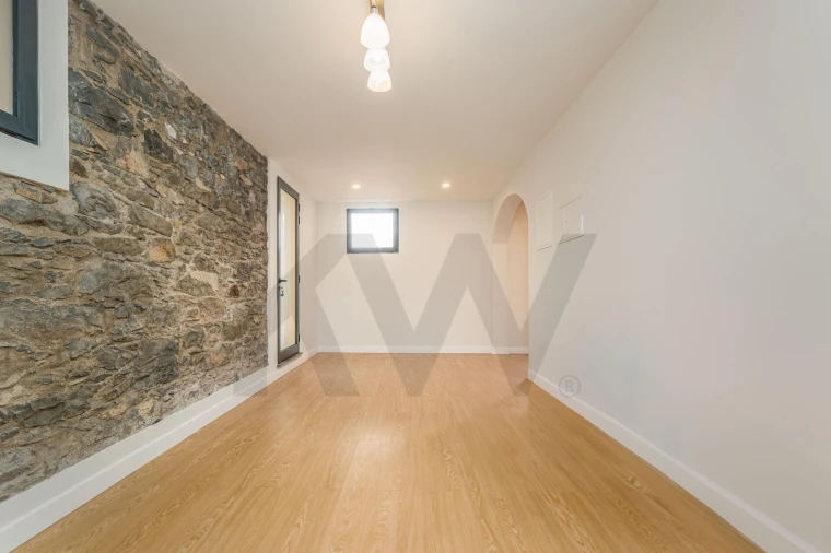 Moradia T4 para Venda em Funchal (Santa Maria Maior) Foto 12