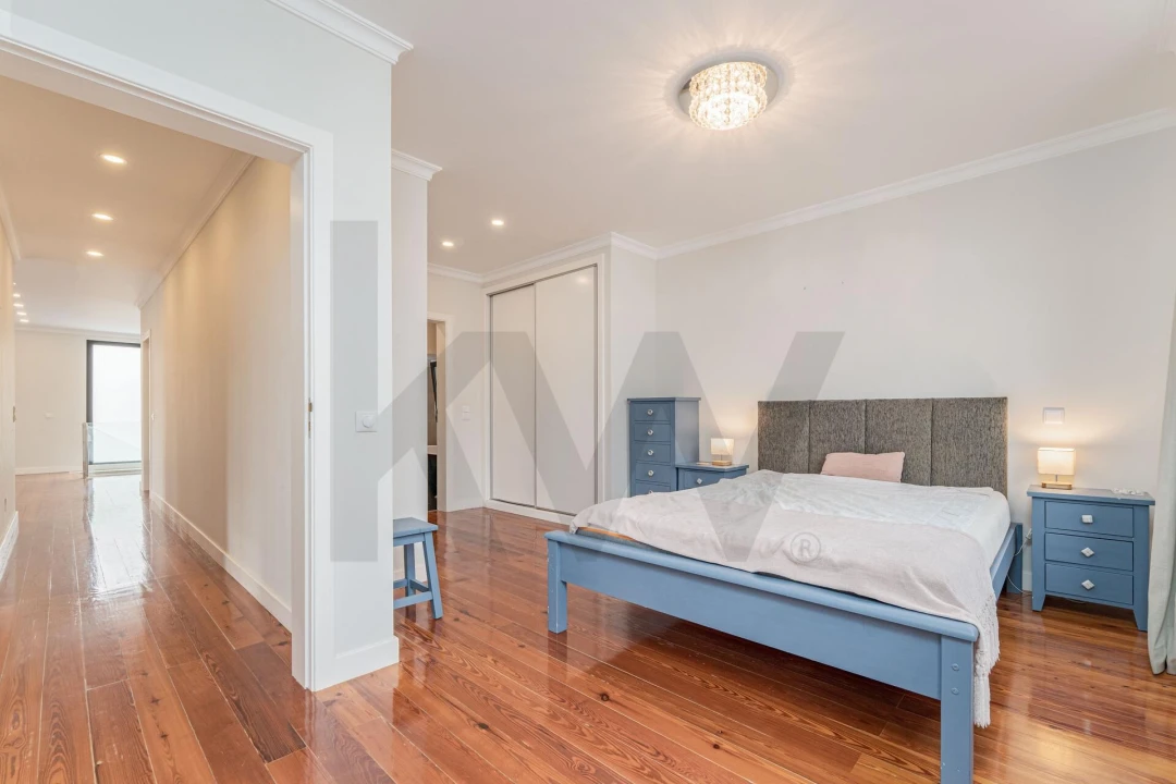 Moradia T4 para Venda em Funchal (Santa Maria Maior) Foto 25