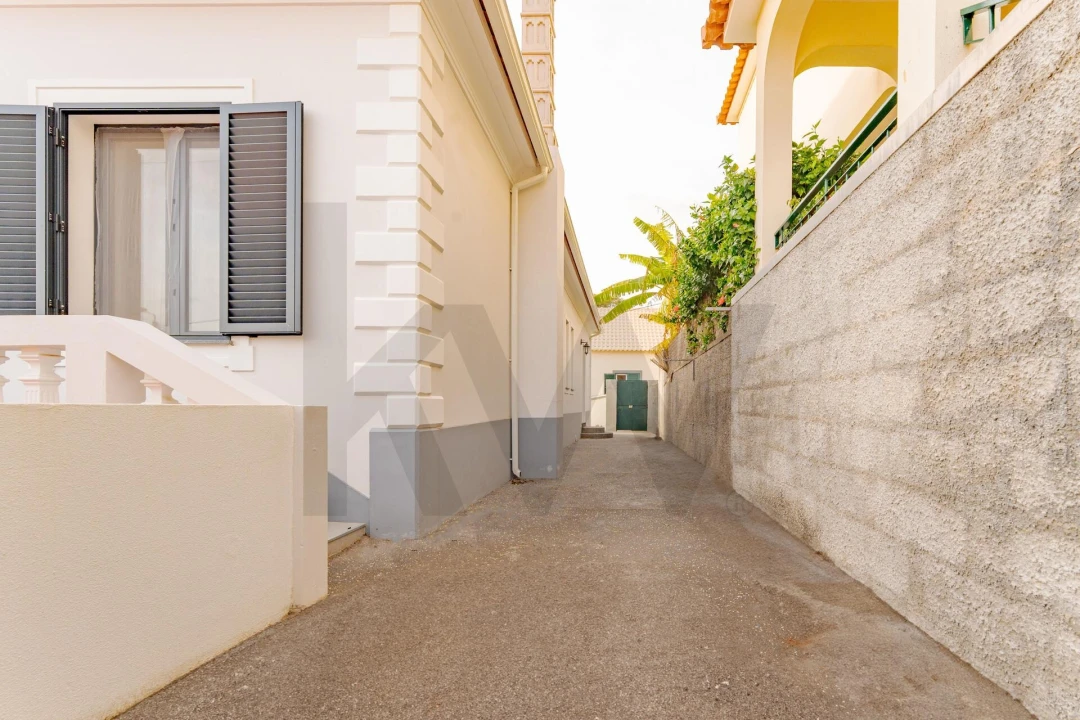 Moradia T4 para Venda em Funchal (Santa Maria Maior) Foto 49