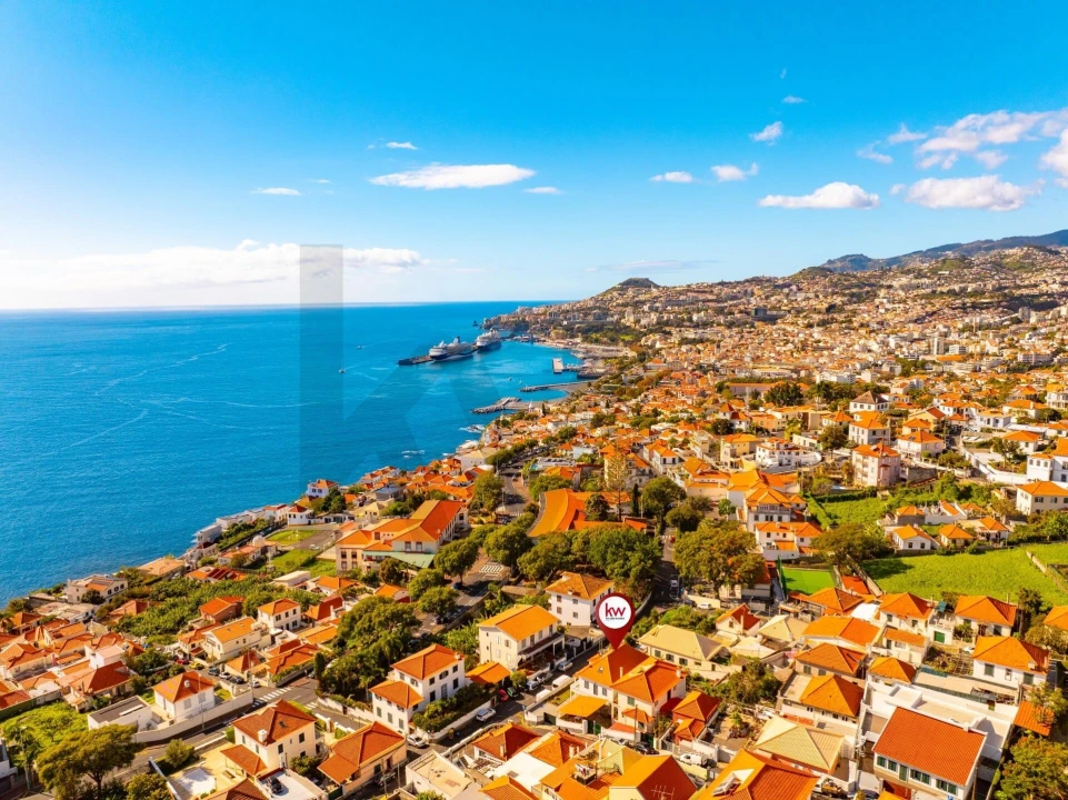 Moradia T4 para Venda em Funchal (Santa Maria Maior) Foto 6