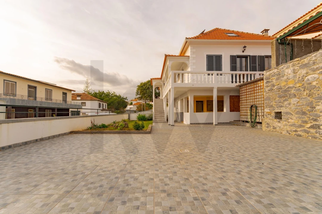 Moradia T4 para Venda em Funchal (Santa Maria Maior) Foto 41