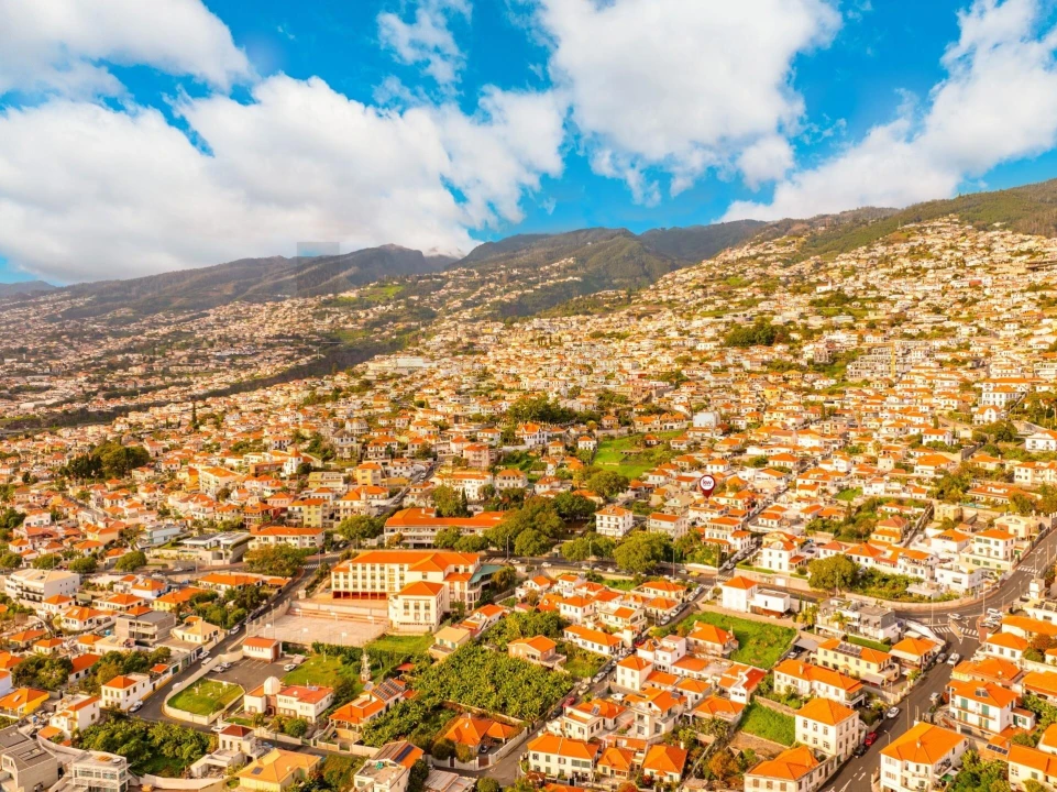 Moradia T4 para Venda em Funchal (Santa Maria Maior) Foto 66