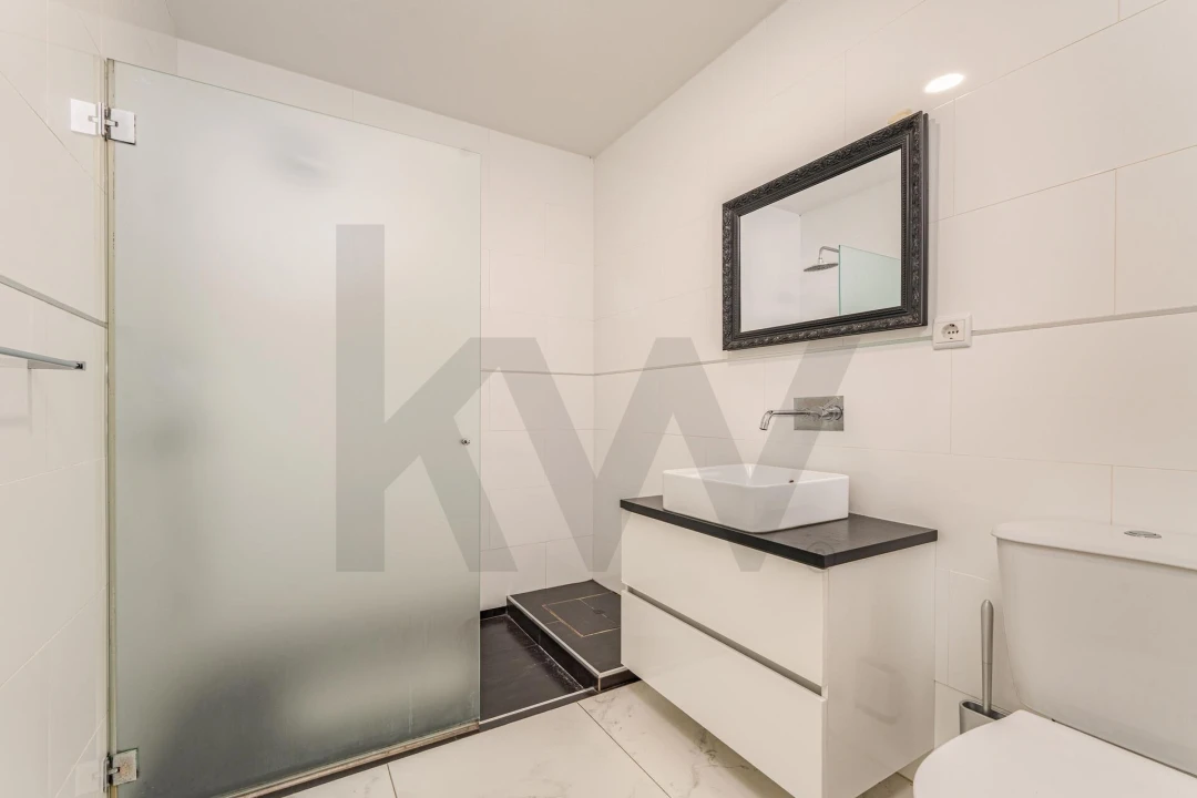 Moradia T4 para Venda em Funchal (Santa Maria Maior) Foto 14