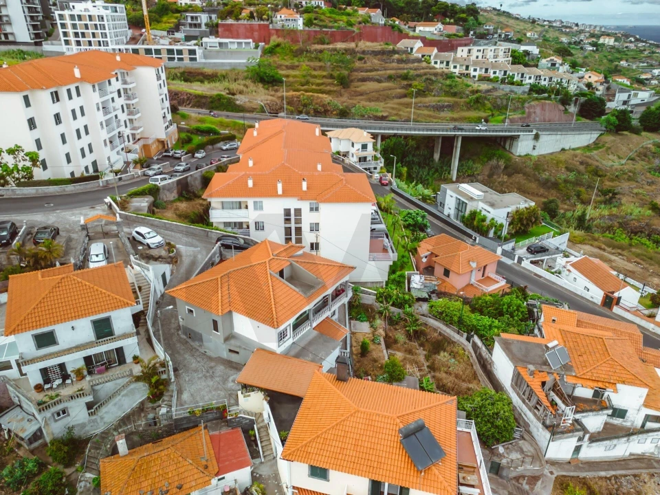 Moradia T2 para Venda em Caniço Foto 6