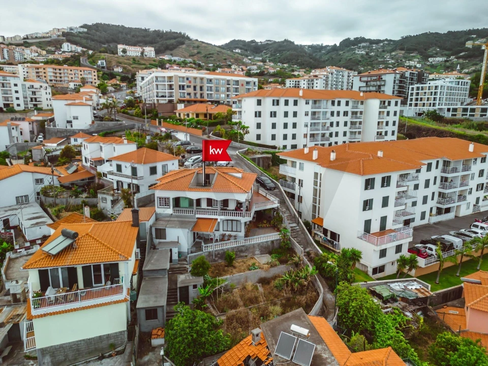 Moradia T2 para Venda em Caniço Foto 9