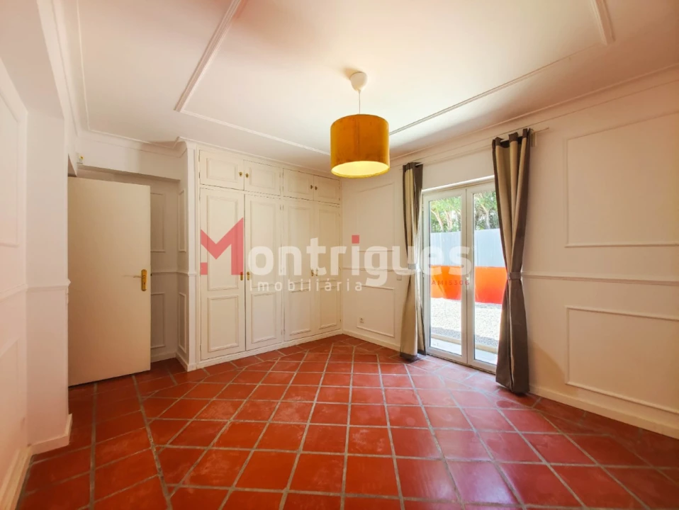 Moradia T4 para Venda em Santa Maria e São Miguel, São Martinho, São Pedro Penaferrim Foto 25