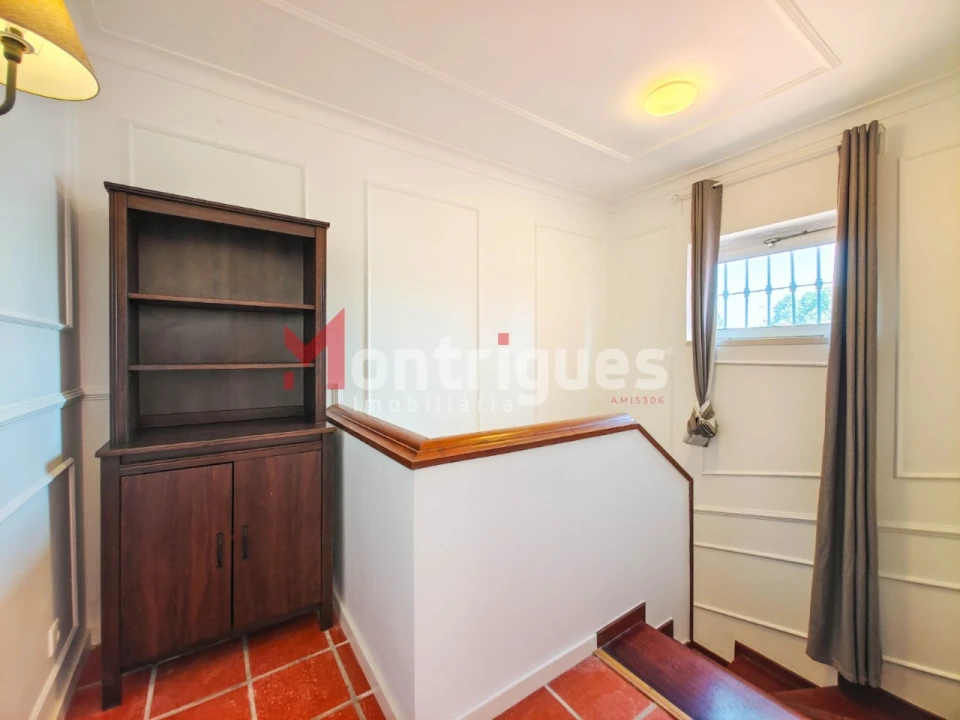 Moradia T4 para Venda em Santa Maria e São Miguel, São Martinho, São Pedro Penaferrim Foto 35