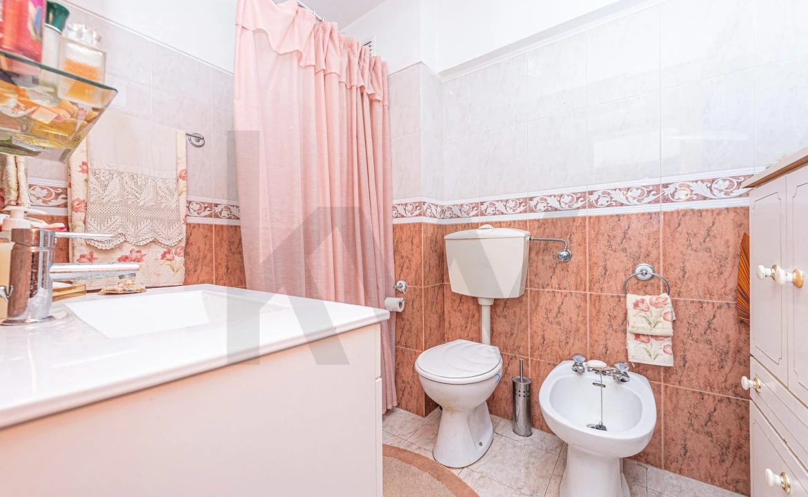 Apartamento T2 para Venda em Olivais Foto 17