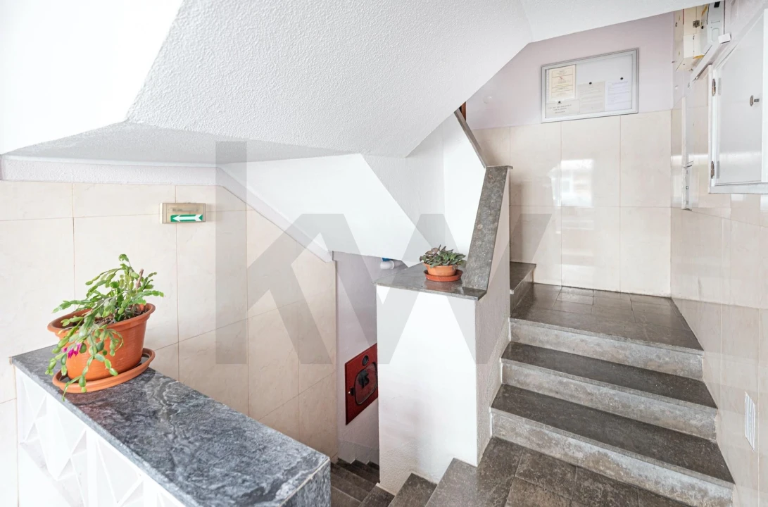 Apartamento T2 para Venda em Olivais Foto 6