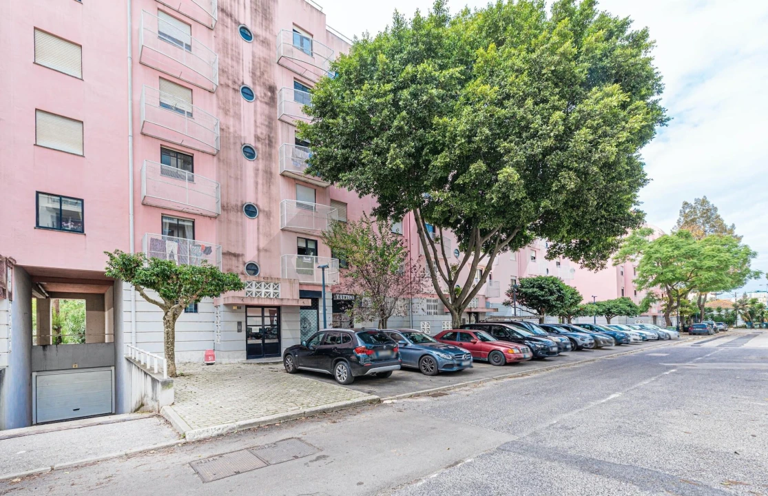 Apartamento T2 para Venda em Olivais Foto 18