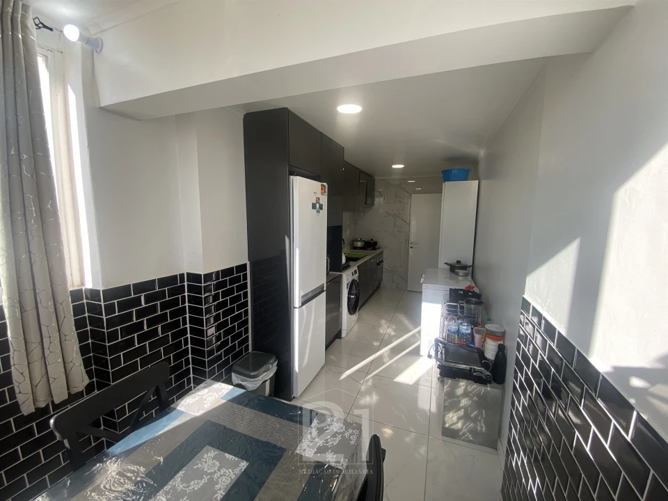 Apartamento T2 para Venda em Massamá e Monte Abraão Foto 22