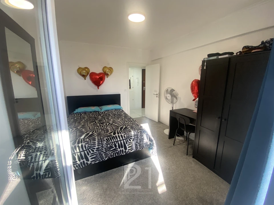 Apartamento T2 para Venda em Massamá e Monte Abraão Foto 14