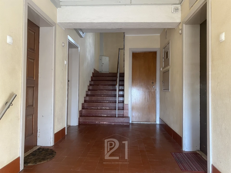 Apartamento T2 para Venda em Massamá e Monte Abraão Foto 27