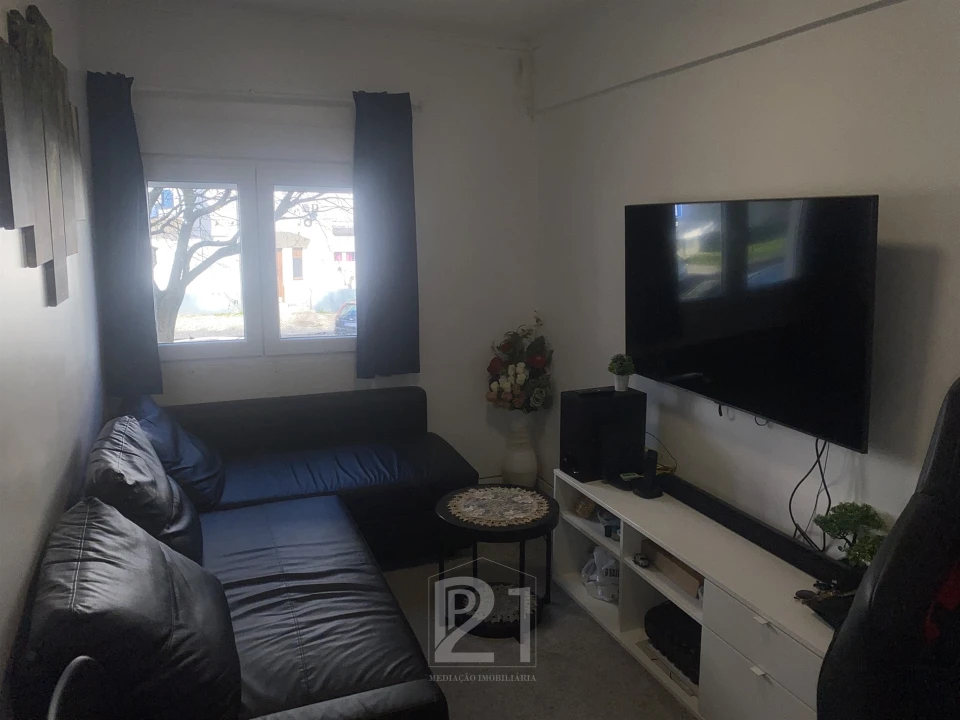 Apartamento T2 para Venda em Massamá e Monte Abraão Foto 1