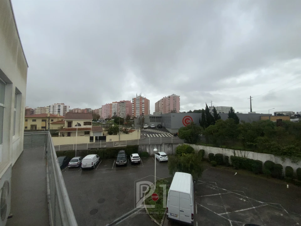 Escritório para Venda em Cacém e São Marcos Foto 15