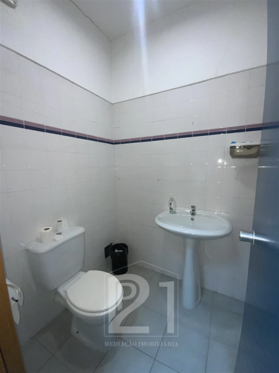 Escritório para Venda em Cacém e São Marcos Foto 19