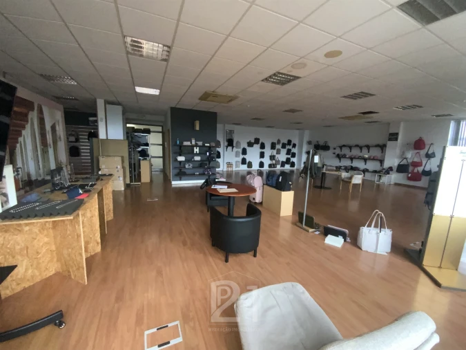 Escritório para Venda em Cacém e São Marcos Foto 3