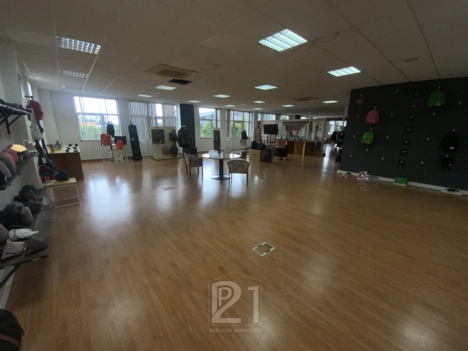 Escritório para Venda em Cacém e São Marcos Foto 8