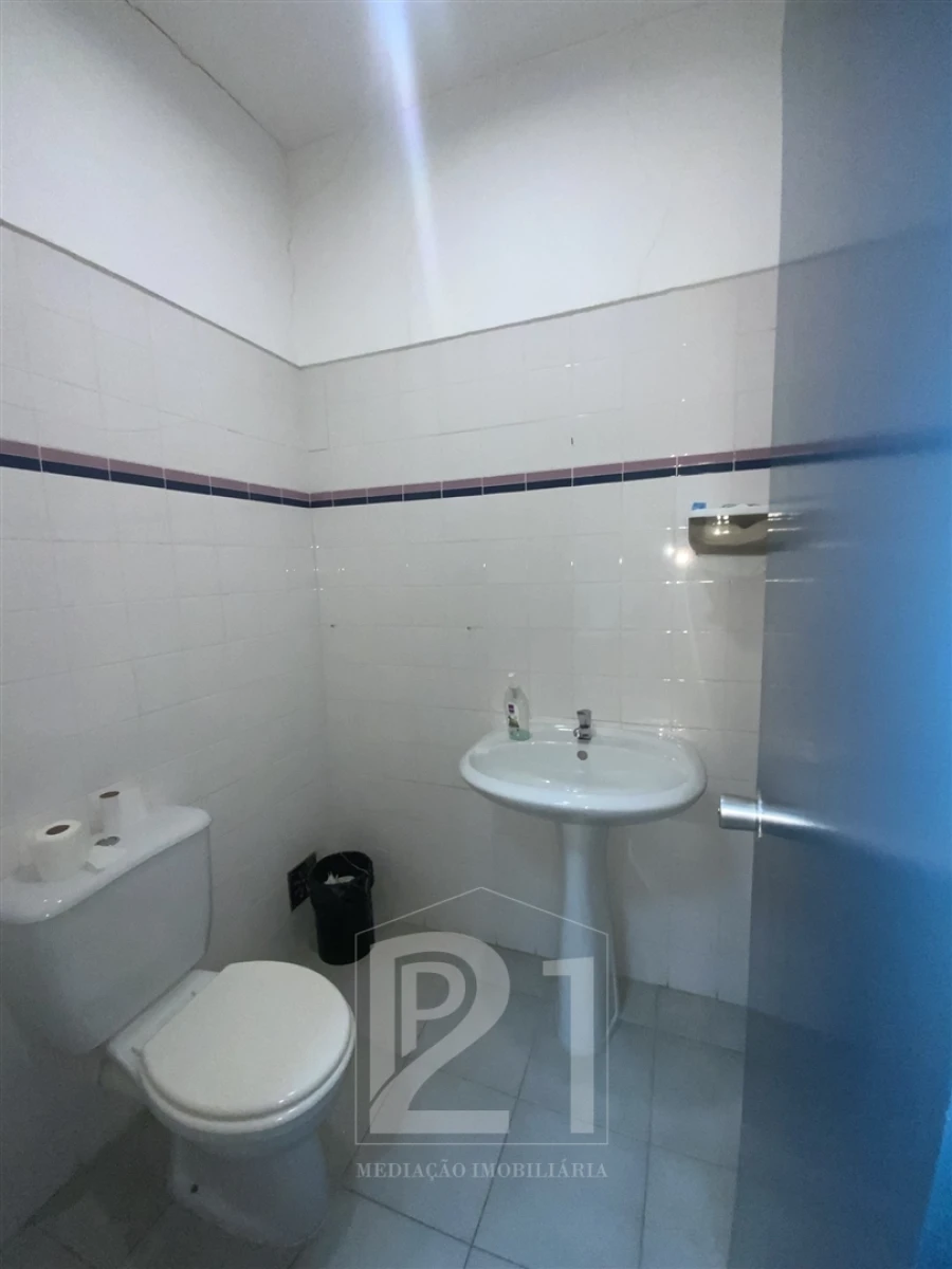 Escritório para Venda em Cacém e São Marcos Foto 18