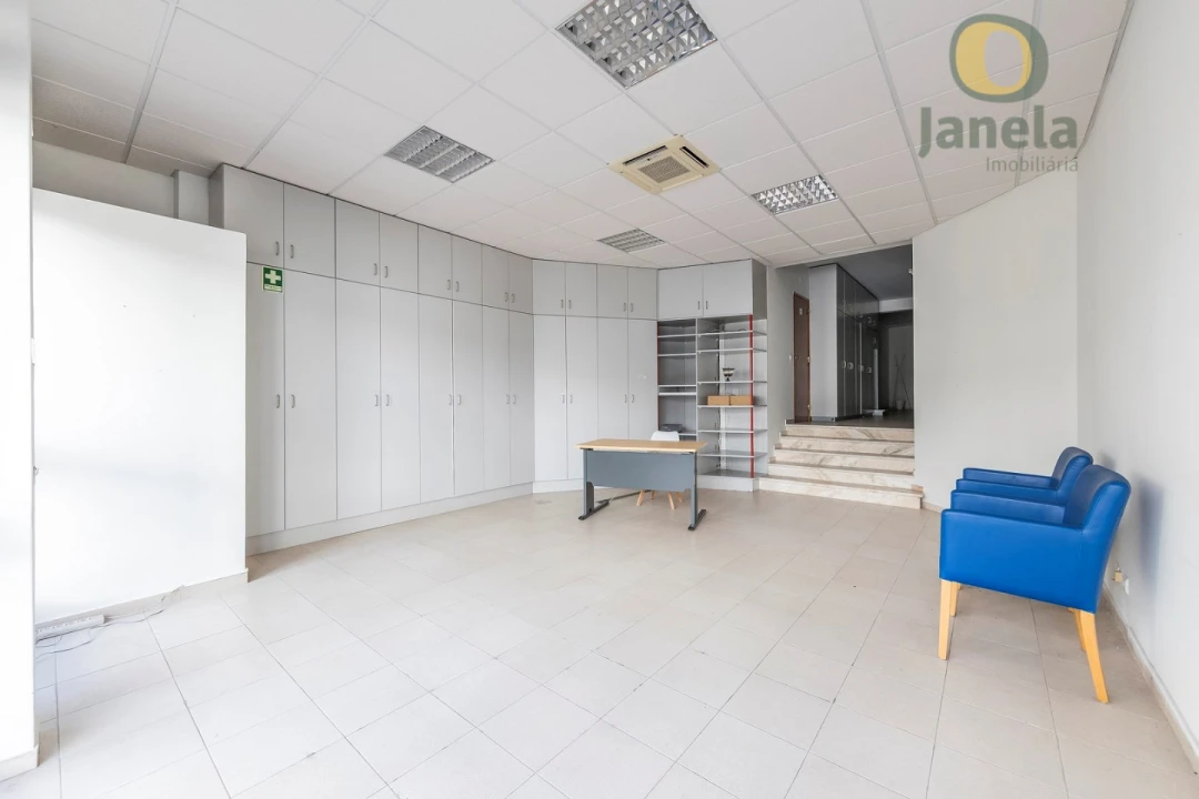 Loja para Venda em Faro (Sé e São Pedro) Foto 4