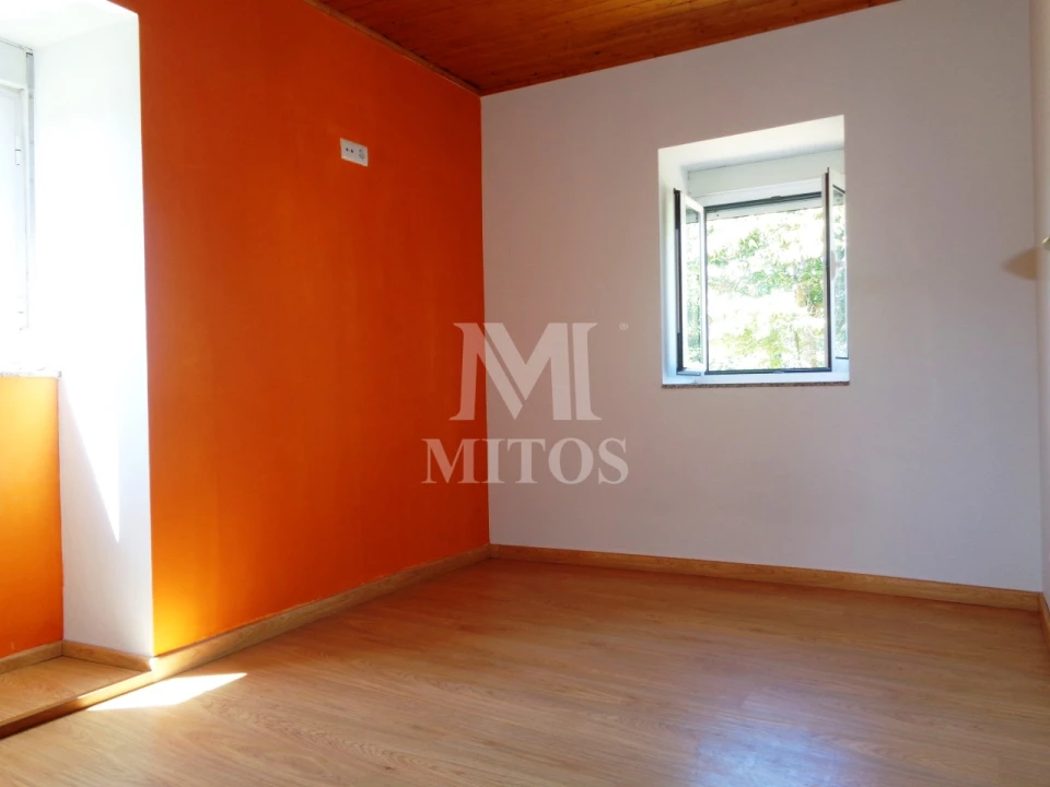 Moradia T2 para Arrendamento em Cardielos e Serreleis Foto 5