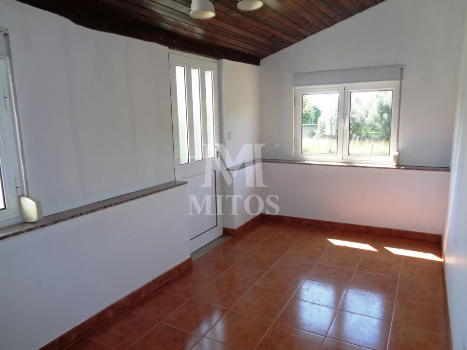 Moradia T2 para Arrendamento em Cardielos e Serreleis Foto 8